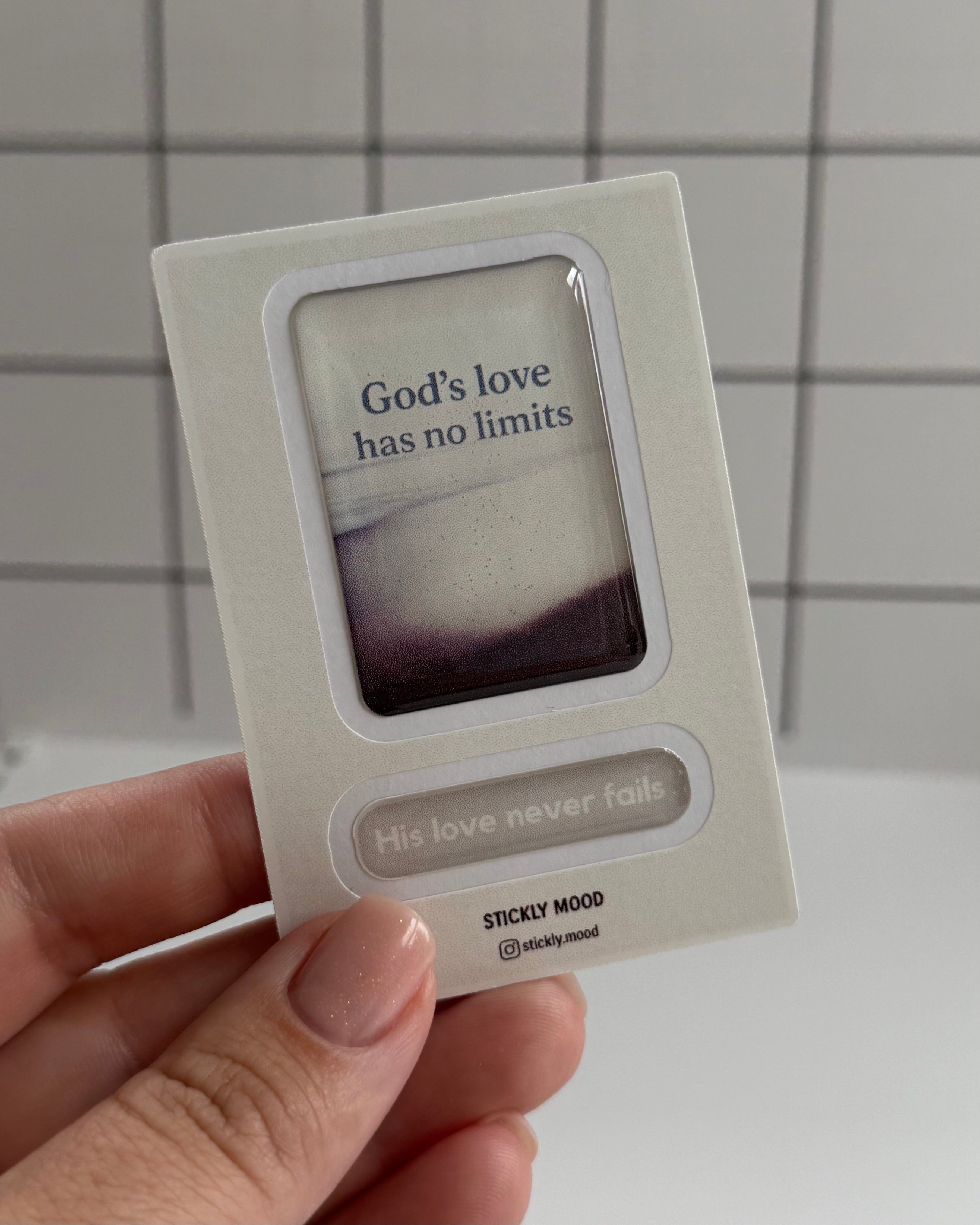 Christian Phone Case with Inspirational Quotes – God’s Love Has No Limits